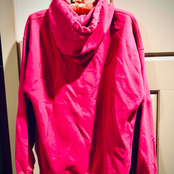 Nice warm sweatshirt for any Mom who loves horses! - Picture 2 of 4